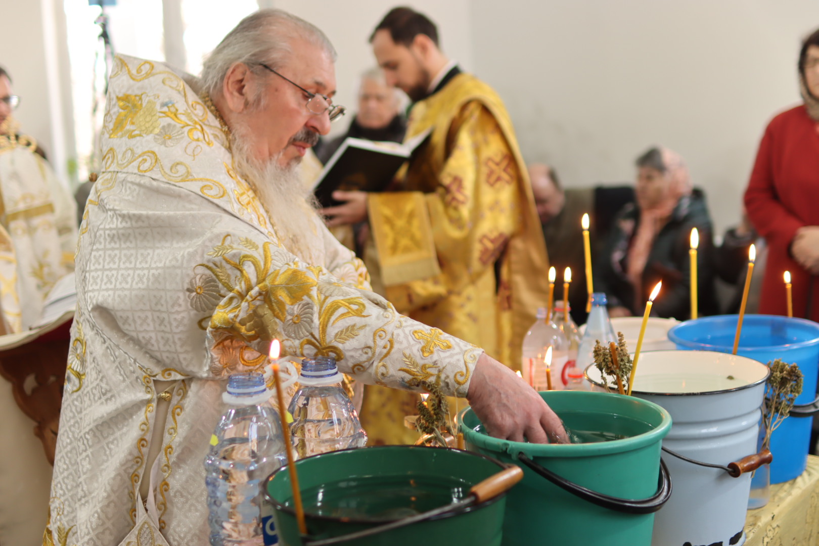 Credincioșii din Chișinău au sărbătorit praznicul împărătesc al Botezului Domnului alături de ÎPS Petru