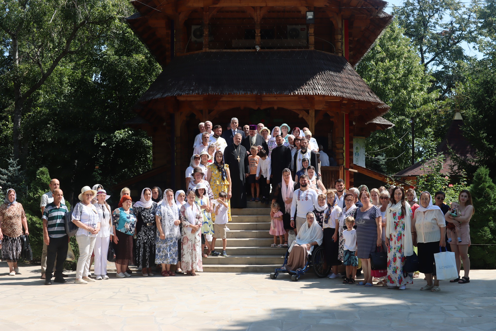 Bucurie și binecuvântare la Hramul Bisericii din lemn „Sfinții Martiri Brâncoveni” din Soroca