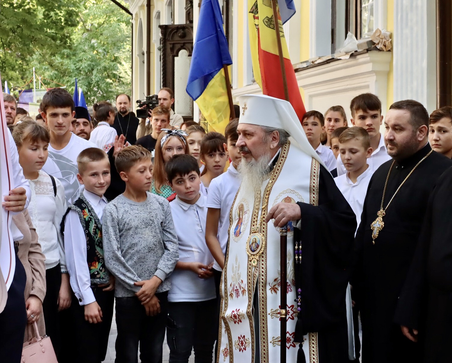 ÎPS Părinte PETRU transmite un mesaj de binecuvântare și îndemn, la început de An Școlar: Dezvoltarea intelectuală și duhovnicească în armonie