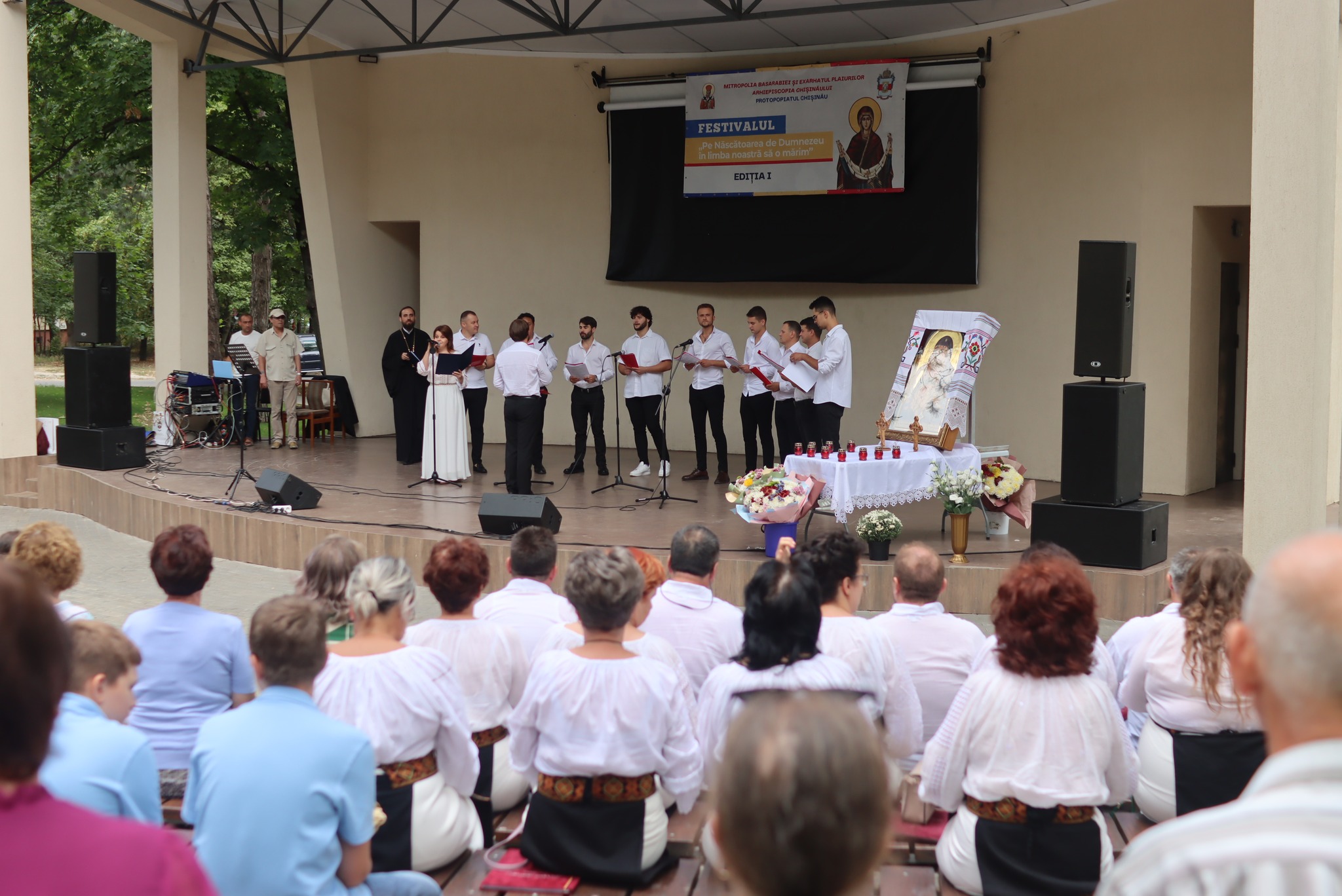 Chișinăul strălucește în cinstea Limbii Române și a Fecioarei Maria: Festivalul „Pe Născătoarea de Dumnezeu în limba noastră să o mărim”