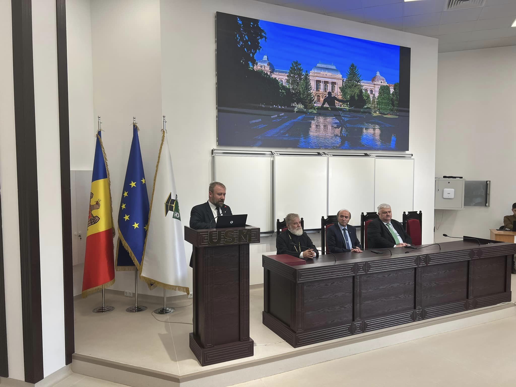 Facultatea de Teologie Ortodoxă din Iași și-a început activitatea la Chișinău în cadrul Universității de Stat din Moldova