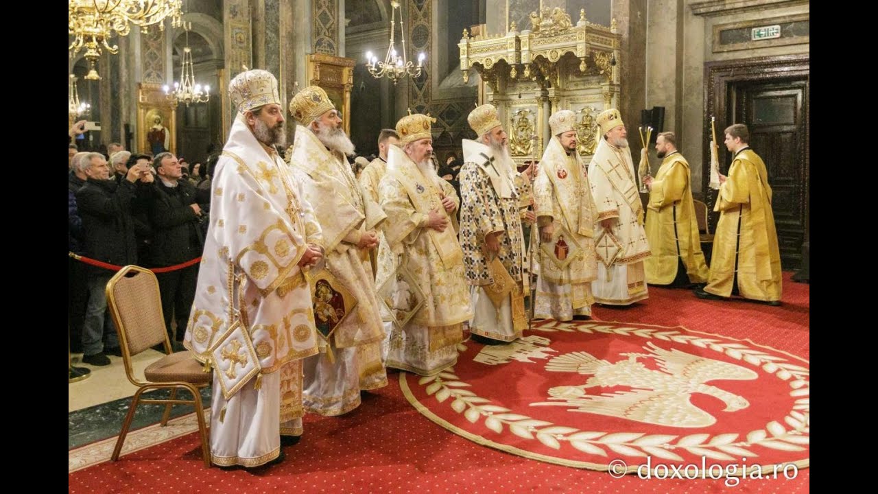 (Video) Sfântul Iosif Naniescu, prăznuit de clerici din întreaga Moldovă, la Catedrala din Iași: „A ales calea jertfirii de sine ca alții să se bucure de inima sa bună”