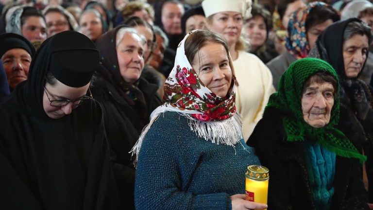 VIDEO: Dublă Bună Vestire la Mănăstirea Sihăstria Putnei – hram și comuniunea sfinților