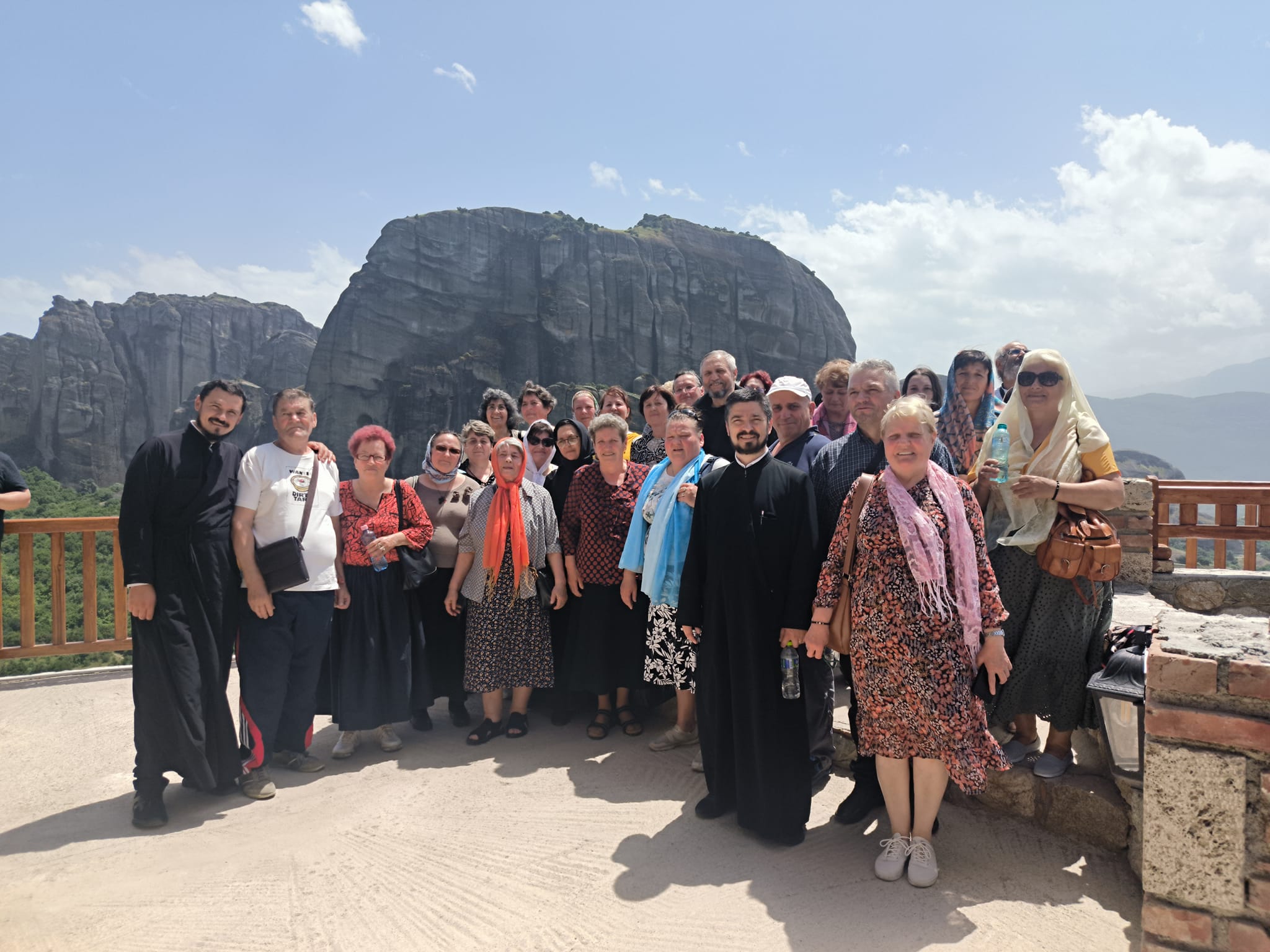 Pelerinaj de 10 zile în Grecia: Credincioșii români de pe ambele maluri ale Prutului participă la centenarul aducerii moaștelor Sfântului Ioan Rusu