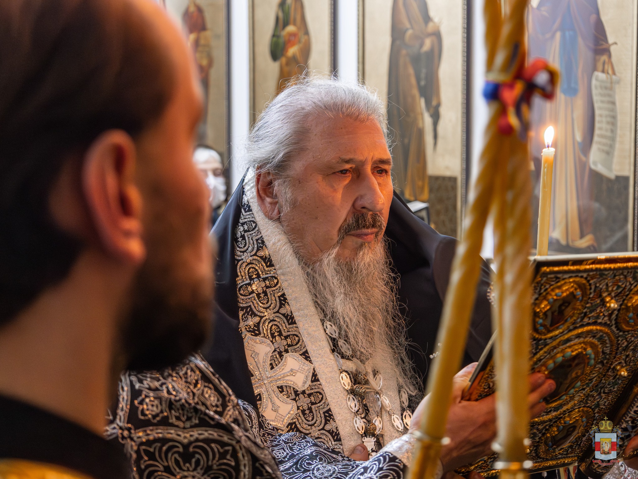 În Joia Mare, ÎPS Părinte Mitropolit PETRU a oficiat Denia celor 12 Evanghelii la Paraclisul Mitropolitan