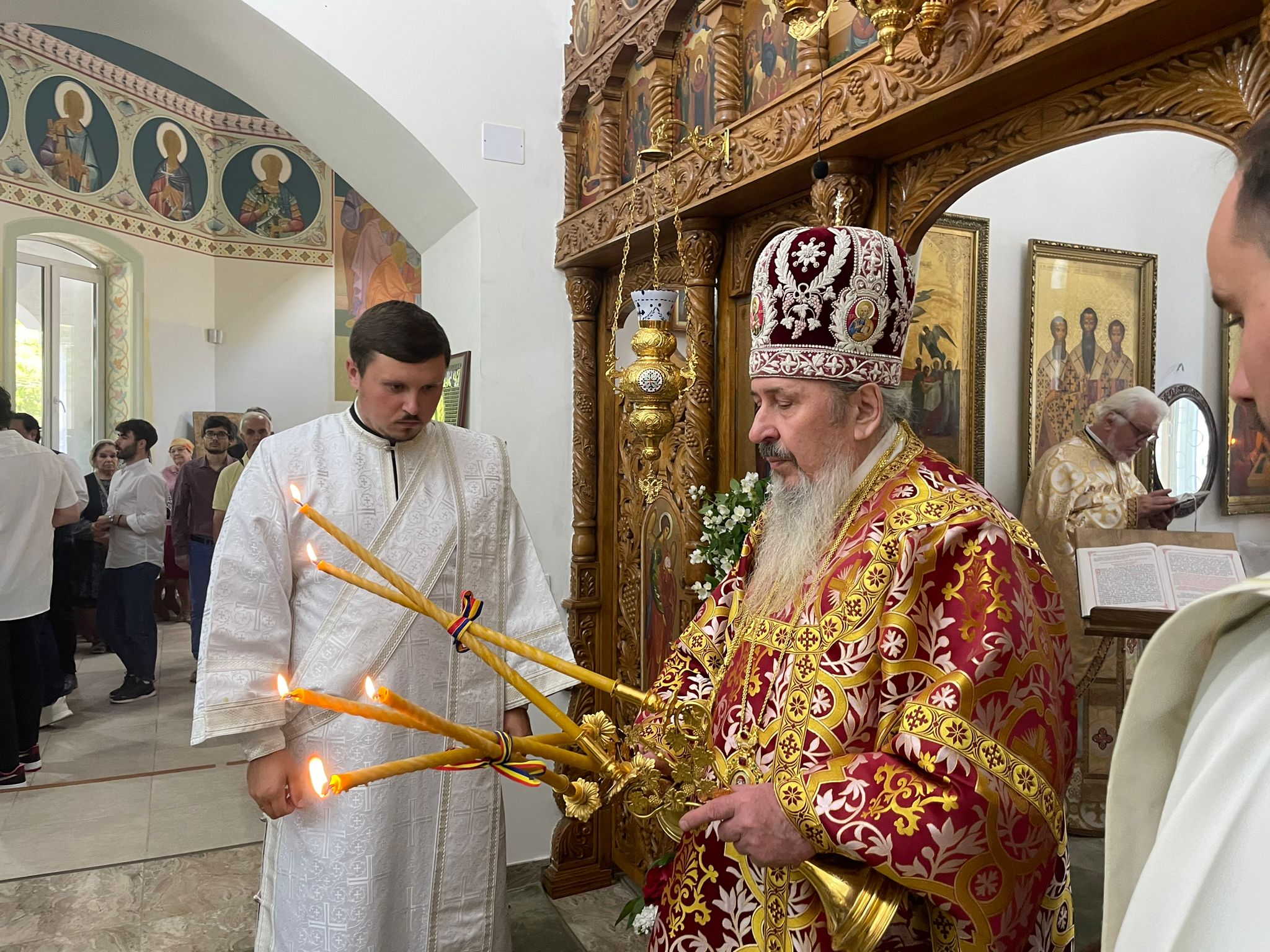 ÎPS Petru, Mitropolitul Basarabiei, a săvârșit Sfânta și Dumnezeiasca Liturghie în Duminica a IV-a după Paști (Vindecarea slăbănogului de la Vitezda)