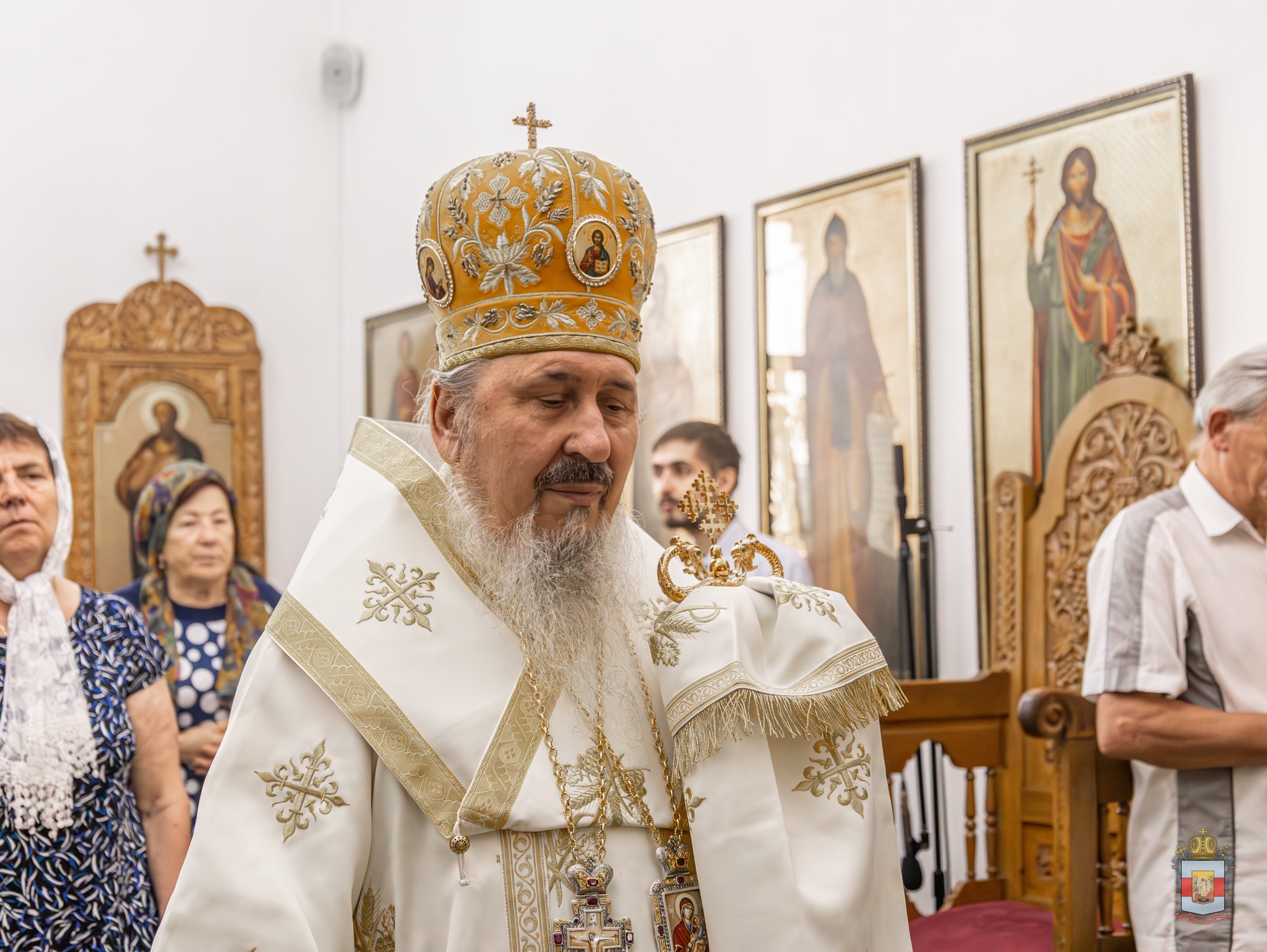 ÎPS Petru a săvârșit Sfânta și Dumnezeiasca Liturghie la Paraclisul Mitropolitan, în Duminica a 6-a după Paști (Vindecarea orbului din naștere)