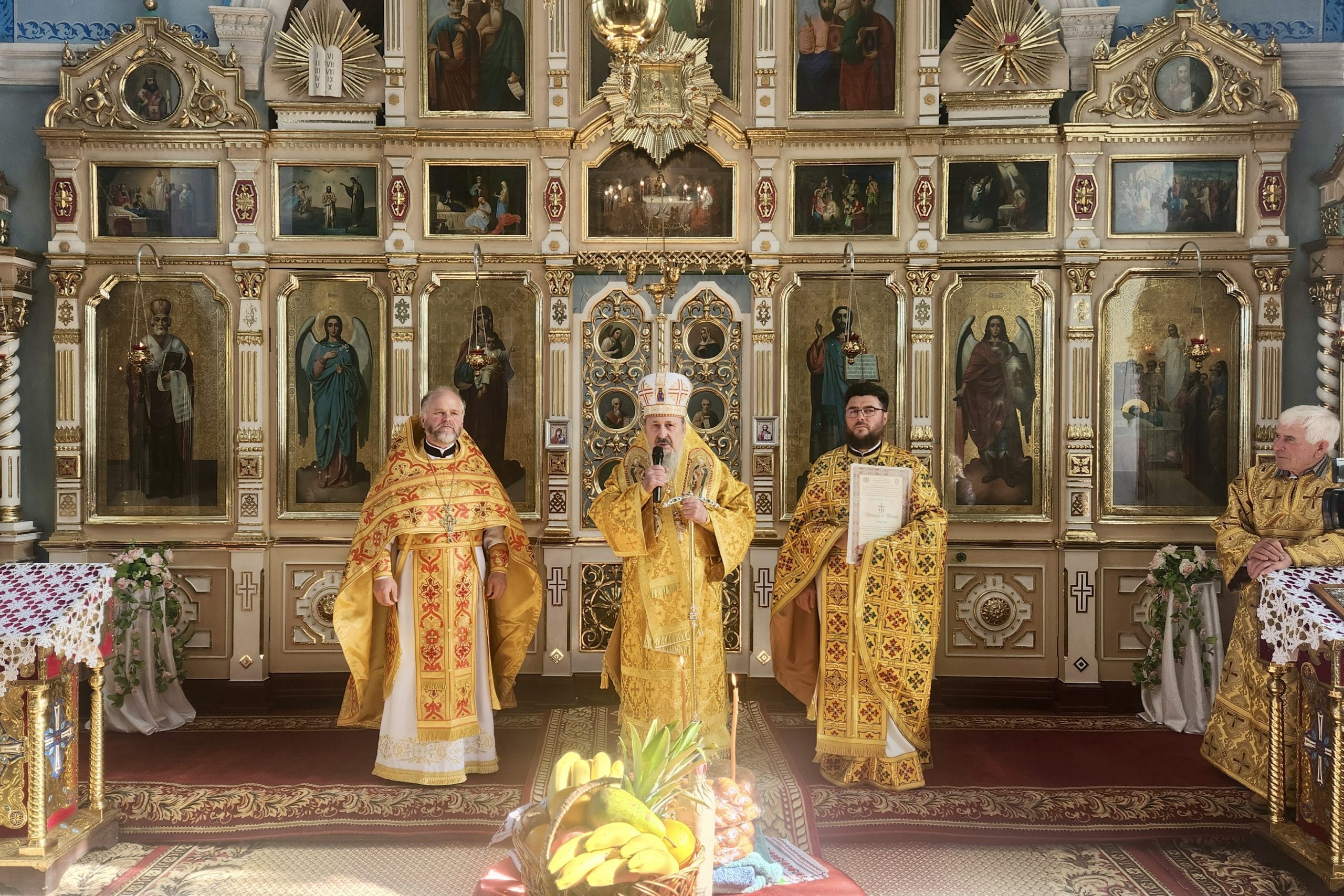 Mitropolitul Basarabiei a săvârșit Sfânta Liturghie în Parohia „Adormirea Maicii Domnului” din Telenești, cu prilejul aniversării a 100 de ani de la binecuvântarea începutului lucrărilor de construcție