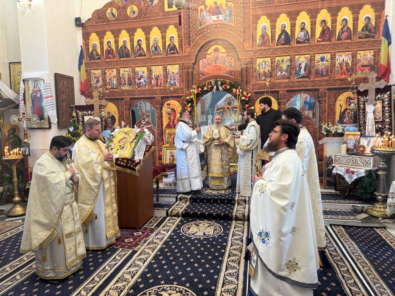 Sărbătoarea Soborului Sfântului Ioan Botezătorul în Parohia Ratuș: comuniune, rugăciune și binecuvântare arhierească