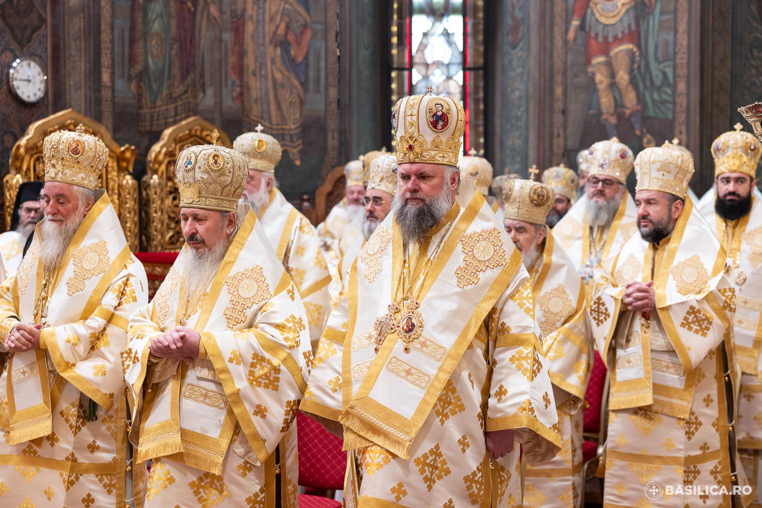 Părintele Mitropolit PETRU a participat la ședința solemnă a Sfântului Sinod dedicată Centenarului Patriarhiei Române și proclamării noilor sfinți