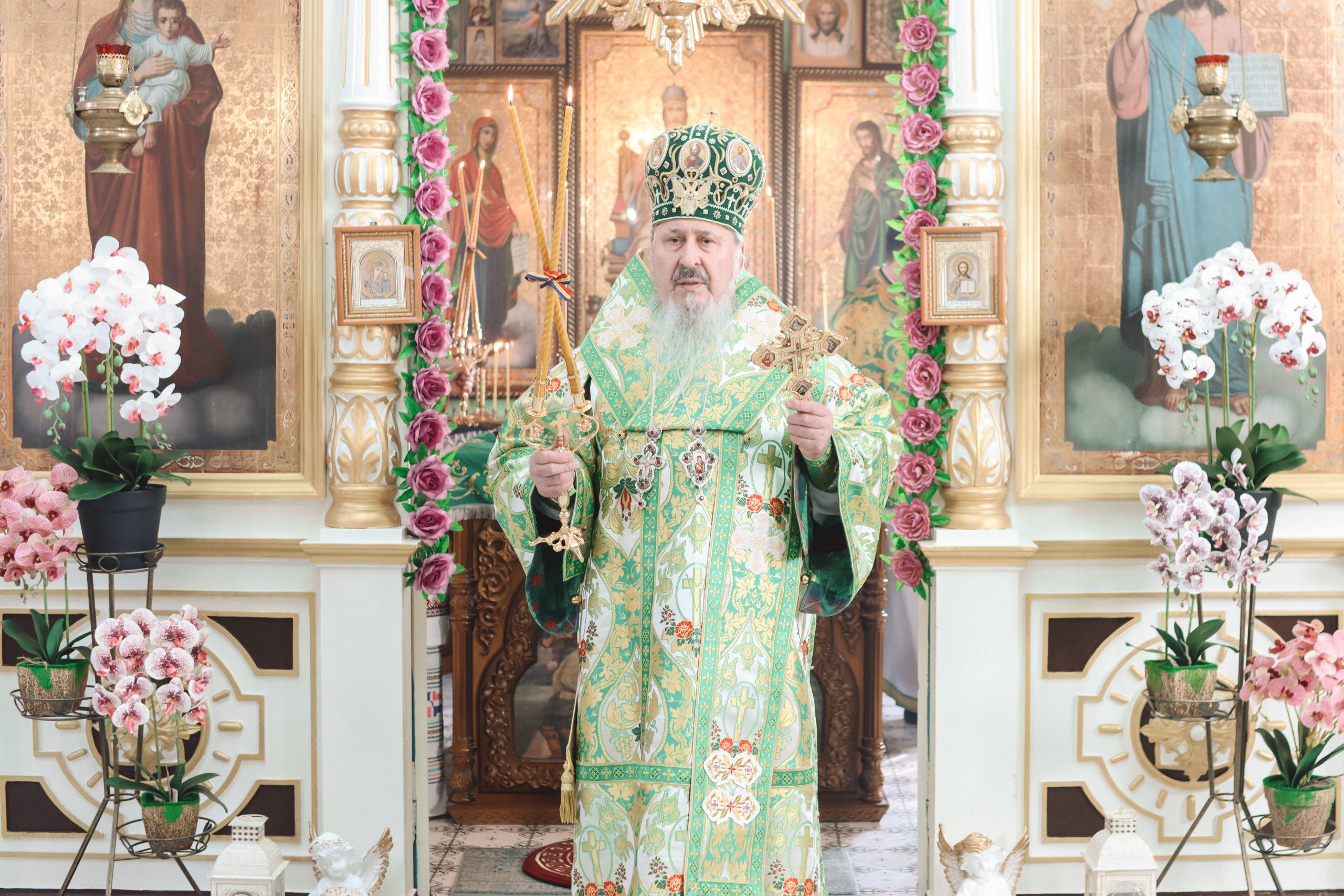 Sărbătoarea Intrării Domnului în Ierusalim, prăznuită cu aleasă bucurie la Cetireni prin Liturghie arhierească