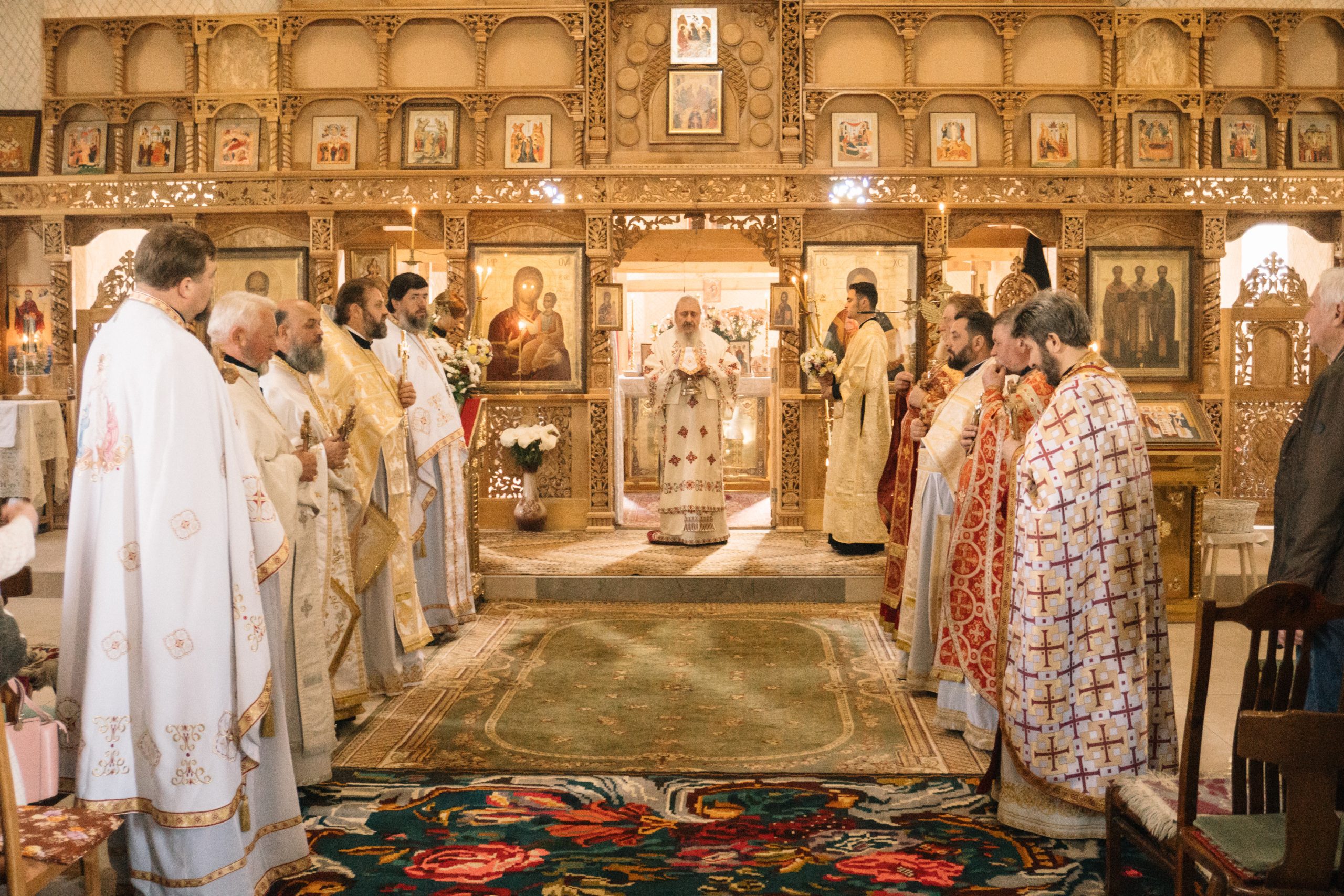 Izvor de har și binecuvântare la Biserica „Sfinții Trei Ierarhi” din Chișinău, de praznicul Izvorului Tămăduirii