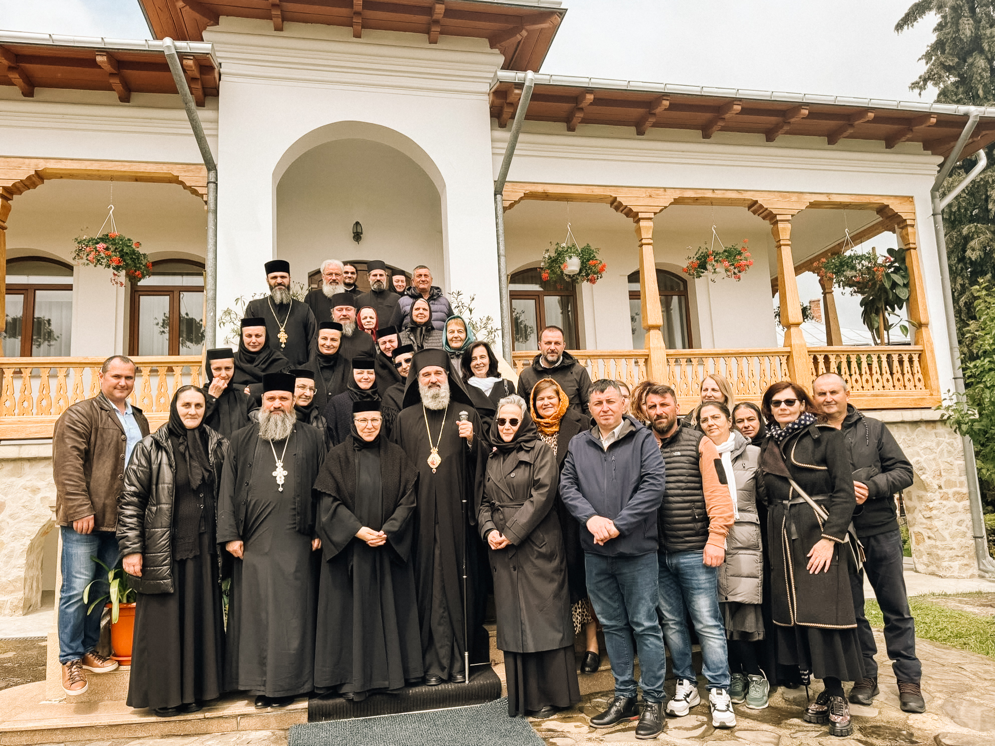 PS Nectarie de Bogdania, în mijlocul obștii de la Văratec, în Duminica a 6-a după Înviere