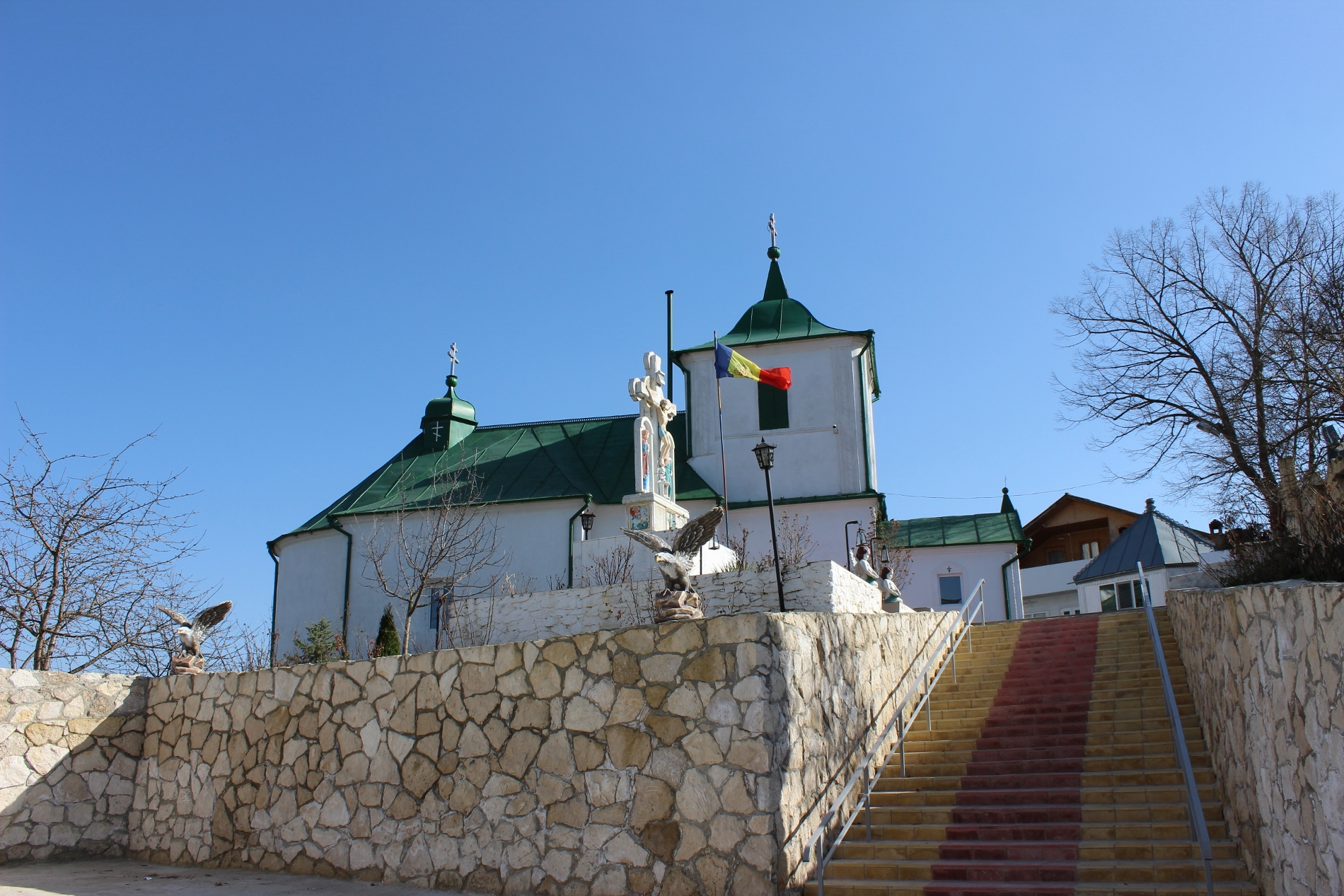 Dreptate istorică pentru Mitropolia Basarabiei: Curtea Supremă de Justiție confirmă apartenența bisericii din Dereneu