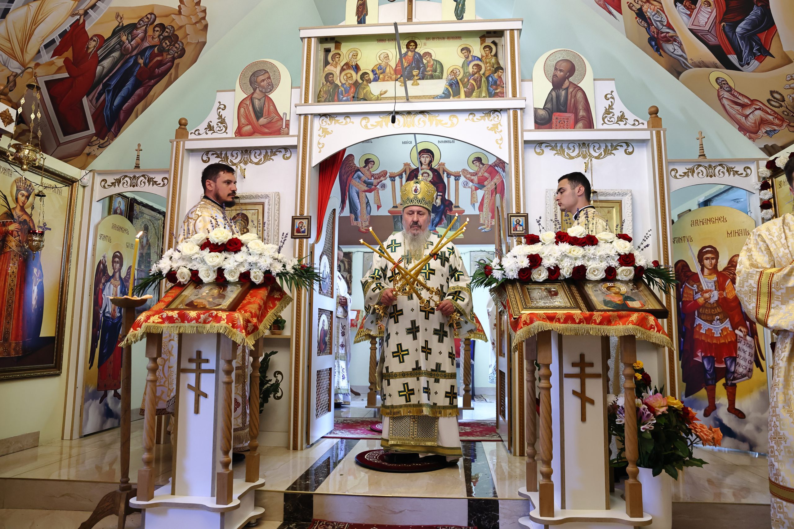 Zi de hram și binecuvântare arhierească în Parohia „Sf. Ioan cel Nou de la Suceava” din Stăuceni
