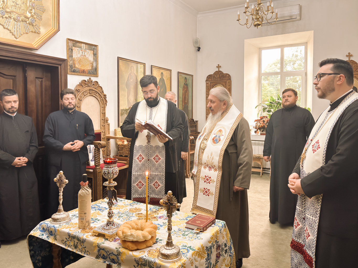 Comemorare la Chișinău: Mitropolitul Petru i-a pomenit pe Patriarhii Teoctist și Iustin ai României și pe Părintele Ioan Goreanu