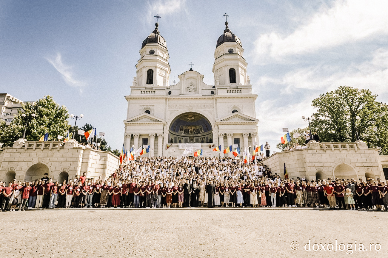 Biserica – spațiul comuniunii fără hotare: prezența tinerilor basarabeni la ITOM, prin purtarea de grijă a ÎPS Mitropolit Petru
