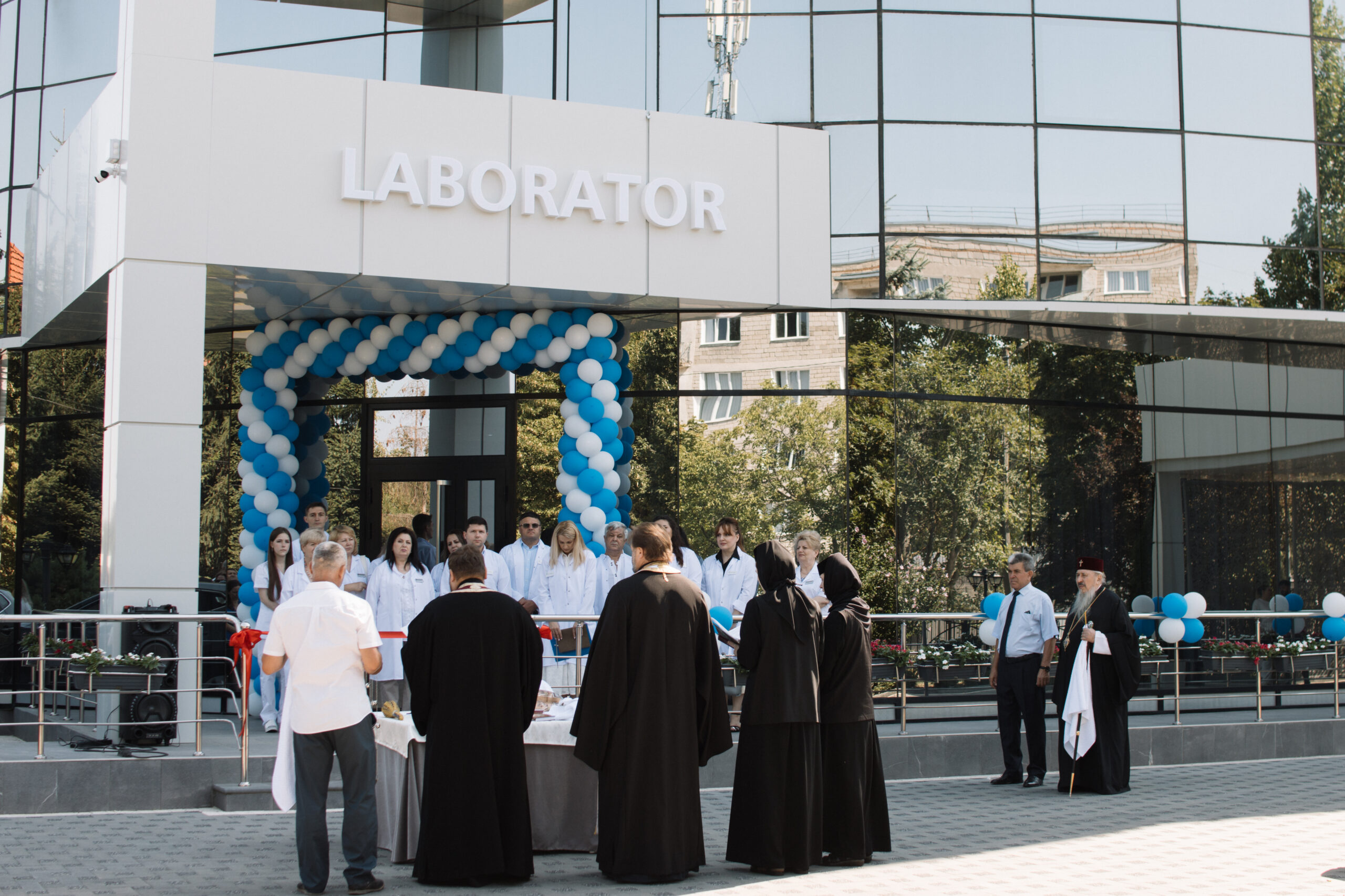 Slujbă de sfințire la inaugurarea Centrului Medical Academic „Revivamed” din Chișinău