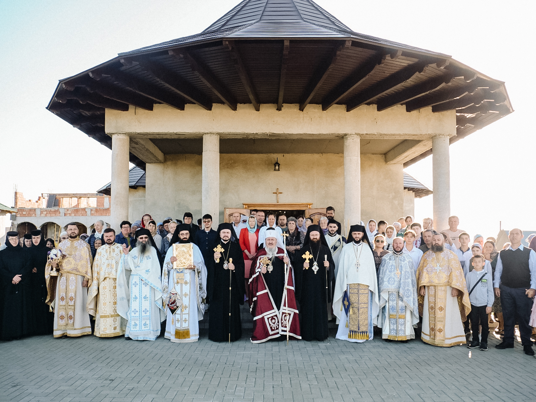 Hramul Mănăstirii Găvănoasa, prilej de comuniune între ierarhi, cler și poporul binecredincios de pe ambele maluri ale Prutului