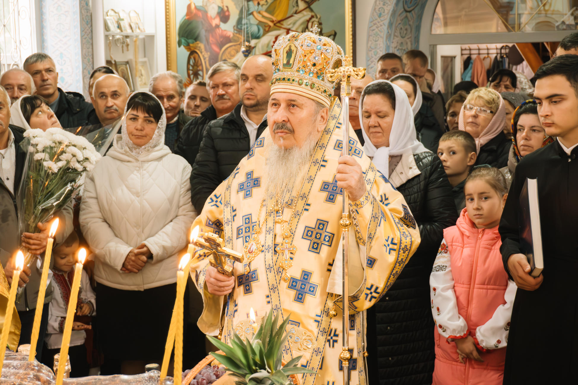 Zi de bucurie și binecuvântare în Parohia Morenii Vechi: prima vizită a Mitropolitului Petru