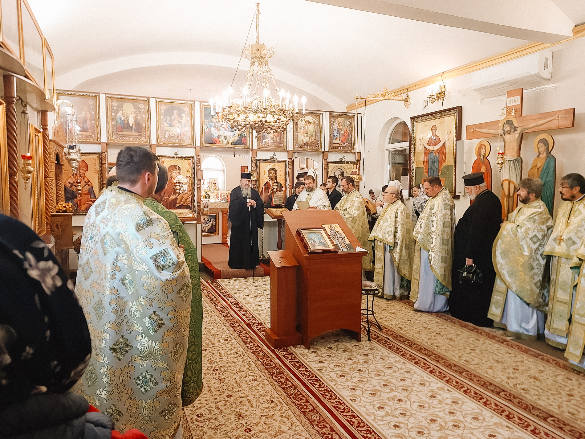 La Chișinău, clerici de pe ambele maluri ale Prutului s-au reunit pentru reflecție și întărirea misiunii pastorale, având ca repere doi mari cuvioși români