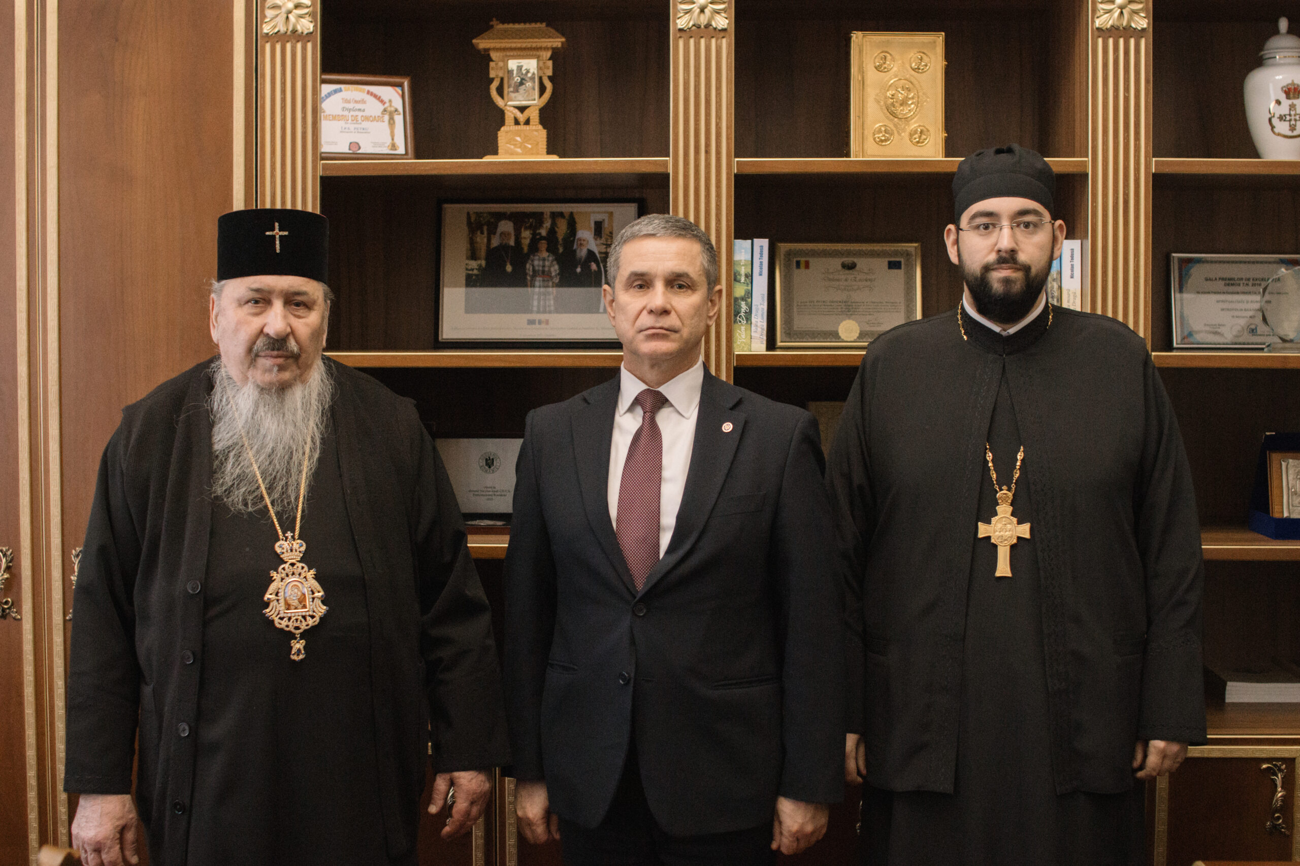 Mitropolitul Basarabiei și Ministrul Apărarii discută direcțiile de cooperare pentru anul 2026