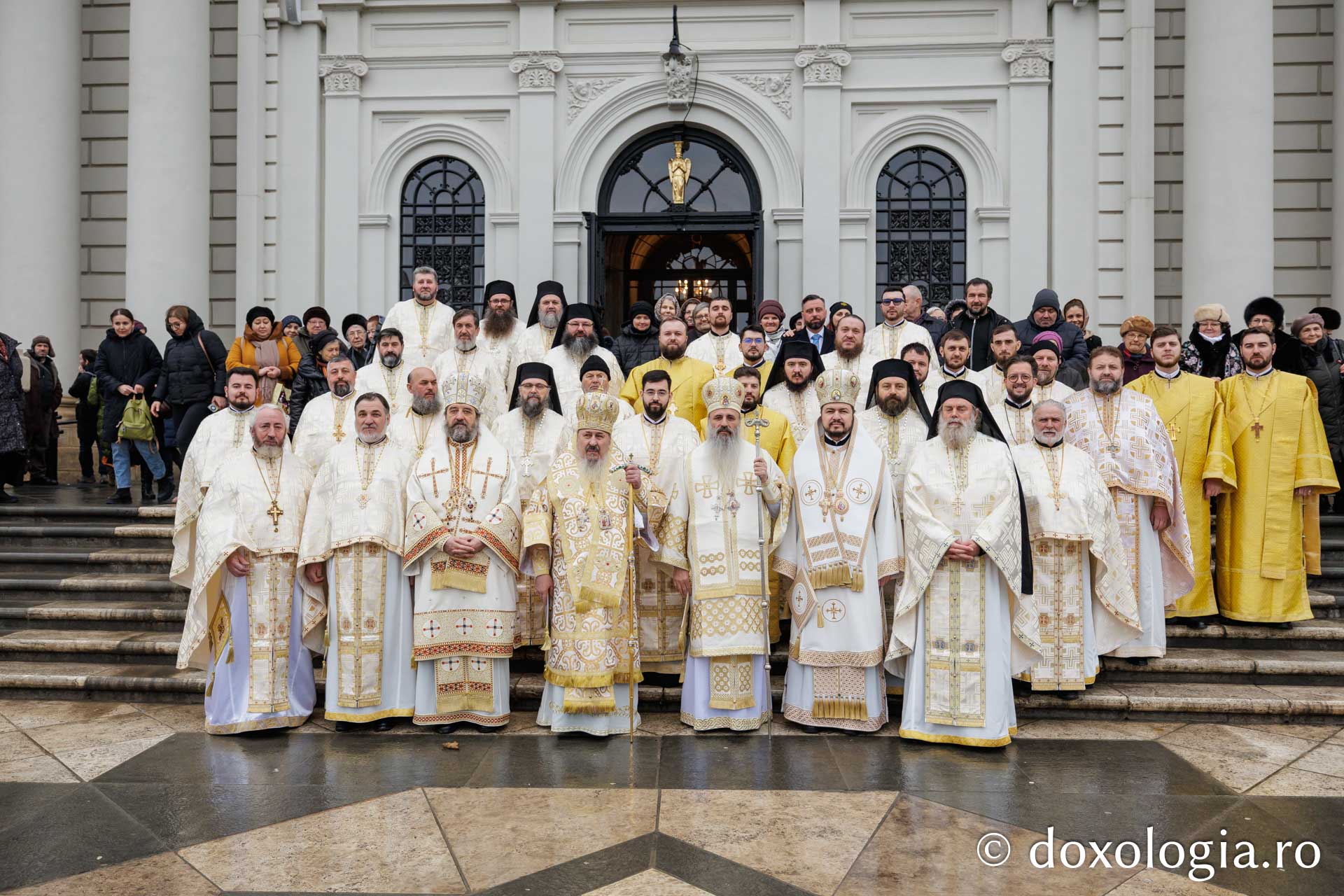 Sărbătoarea Sfântului Ierarh Iosif cel Milostiv a adunat la Iași ierarhi, cler și credincioși de pe ambele maluri ale Prutului