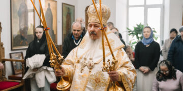 ÎPS Părinte Mitropolit Petru în Duminica Sfântului Grigorie Palama: „Dragostea aproapelui transformă suferința în minune”