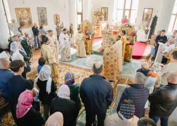 Mitropolitul Basarabiei, în mijlocul credincioșilor din Ialoveni, în Duminica Vindecării orbului