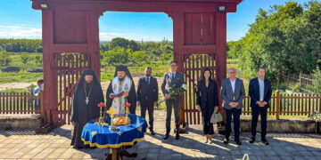 Prim-ministrul României, dl. Ilie Bolojan, a vizitat Mănăstirea Eroilor și Cimitirul de Onoare al Ostașilor Români de la Țiganca