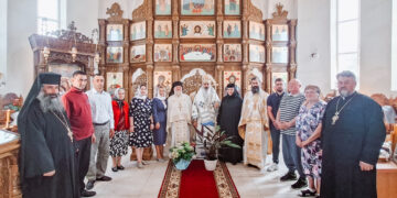 Mitropolitul Antonie a săvârșit Sfânta Liturghie la Mănăstirea Chirilovca, la împlinirea a cinci ani de la aducerea icoanei Maicii Domnului de la Hadâmbu