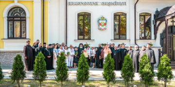 Ziua Limbii Române la Mitropolia Basarabiei: rugăciune pentru unitatea neamului și omagiu apărătorilor identității românești