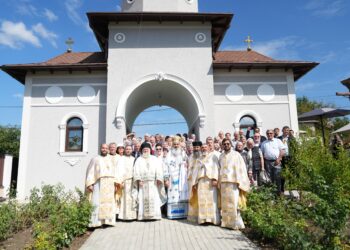 Hramul de la Romanovca a unit în rugăciune clerici de pe ambele maluri ale Prutului, în prezența Mitropolitului Basarabiei