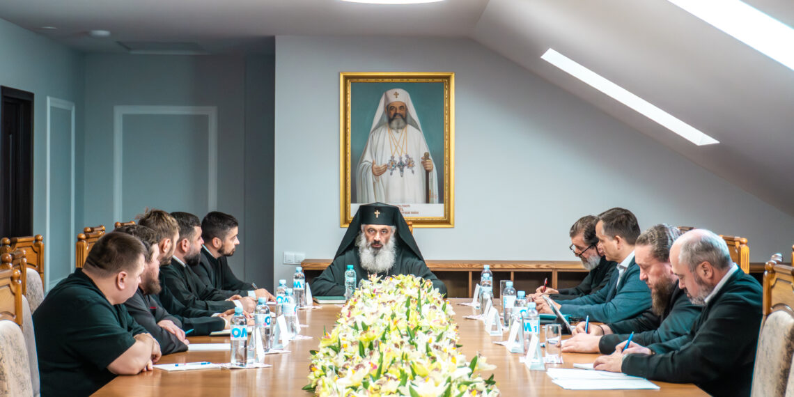 Activități pentru 1500 tineri și pregătirea unui eveniment dedicat familiei creștine, pe agenda Arhiepiscopiei Chișinăului