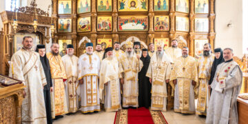 La un veac de la punerea temeliei, Mitropolitul Antonie a târnosit biserica de la Chirilovca, încununând lucrarea ctitoricească a Mitropolitului Visarion Puiu