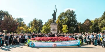 Mitropolia Basarabiei a adunat peste 1.000 de participanti la Marșul Familiei „Înrădăcinați în tradiție”